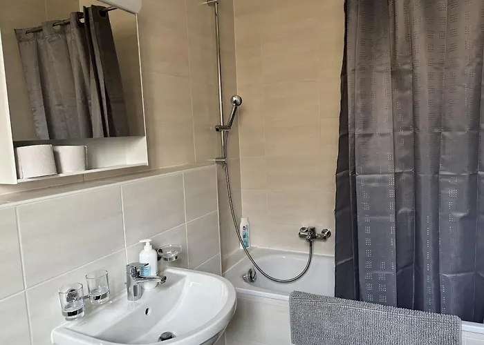 Daire Little Studio-city Centre & Train Station