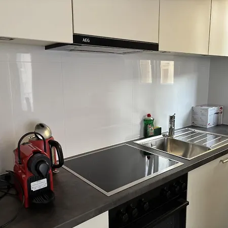Little Studio-city Centre & Train Station Apartmán Лозана